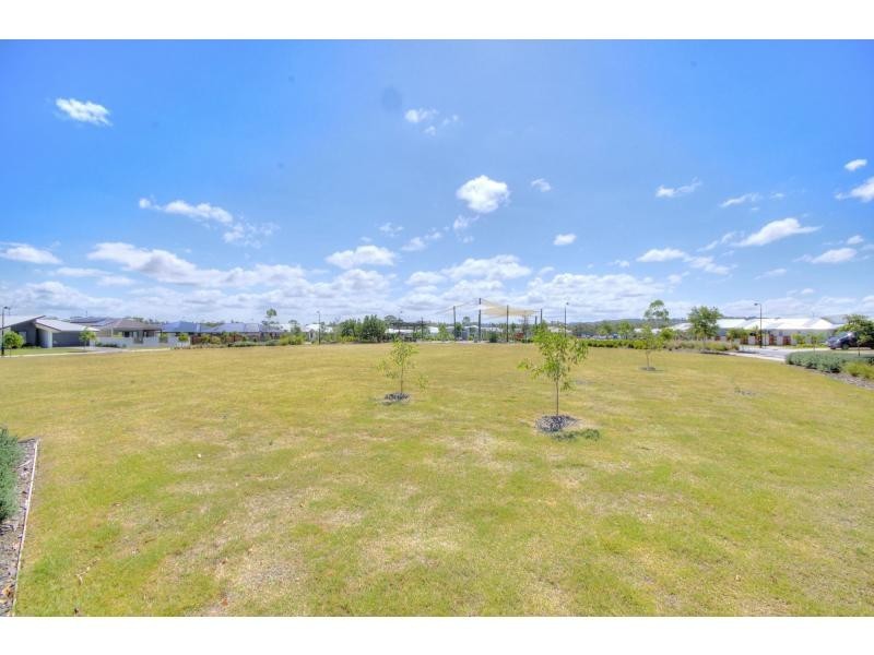 34 Hillsborough Circuit, BRIGHTWATER, Mountain Creek QLD 4557