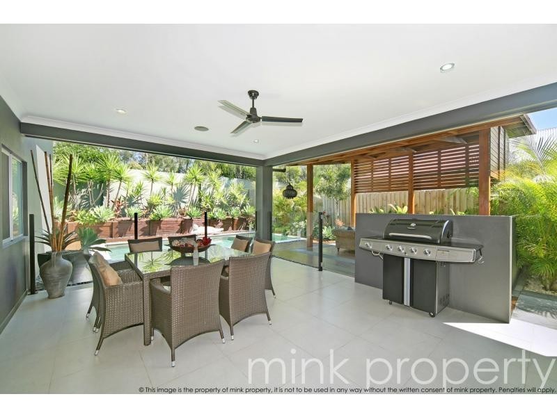 27 MYRTLE Place, BRIGHTWATER, Mountain Creek QLD 4557