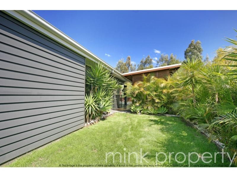 27 MYRTLE Place, BRIGHTWATER, Mountain Creek QLD 4557