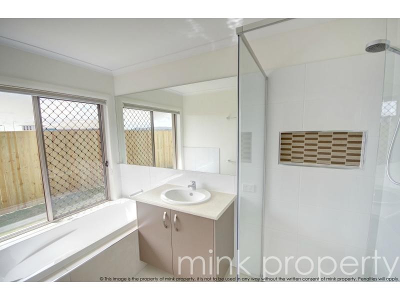 13 Caspian Circuit, BRIGHTWATER, Mountain Creek QLD 4557