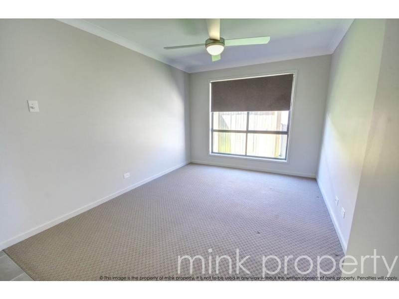 33 Foxtail Circuit, Brightwater, Mountain Creek QLD 4557