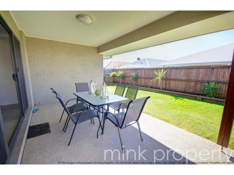 33 Foxtail Circuit, Brightwater, Mountain Creek QLD 4557