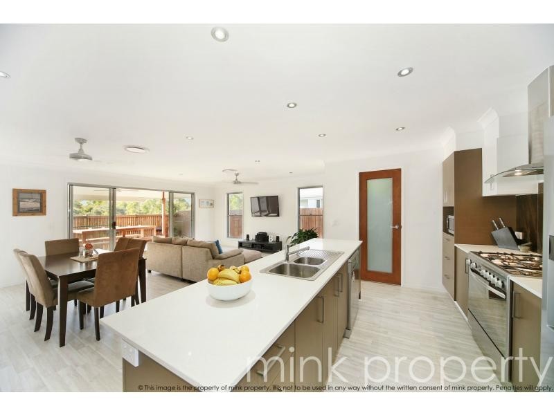 25 SWEETLIP Circuit, BRIGHTWATER, Mountain Creek QLD 4557