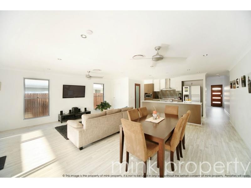 25 SWEETLIP Circuit, BRIGHTWATER, Mountain Creek QLD 4557