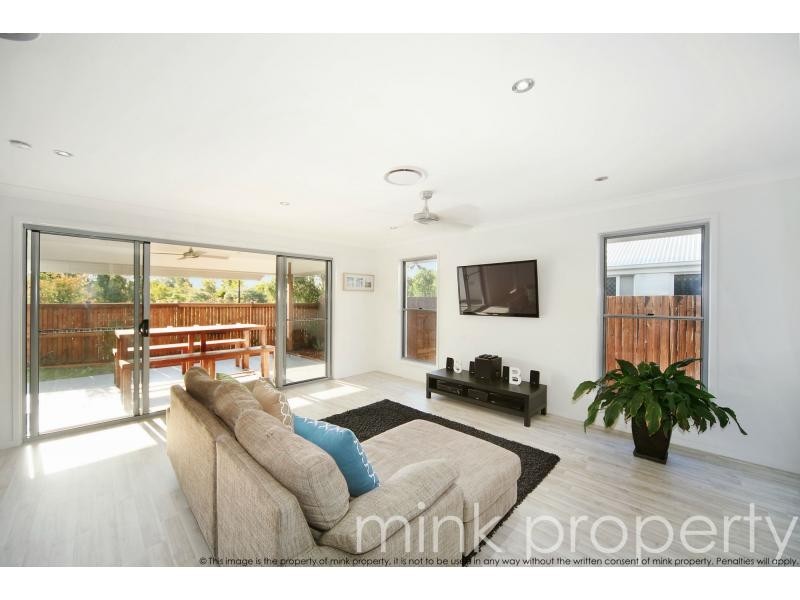 25 SWEETLIP Circuit, BRIGHTWATER, Mountain Creek QLD 4557