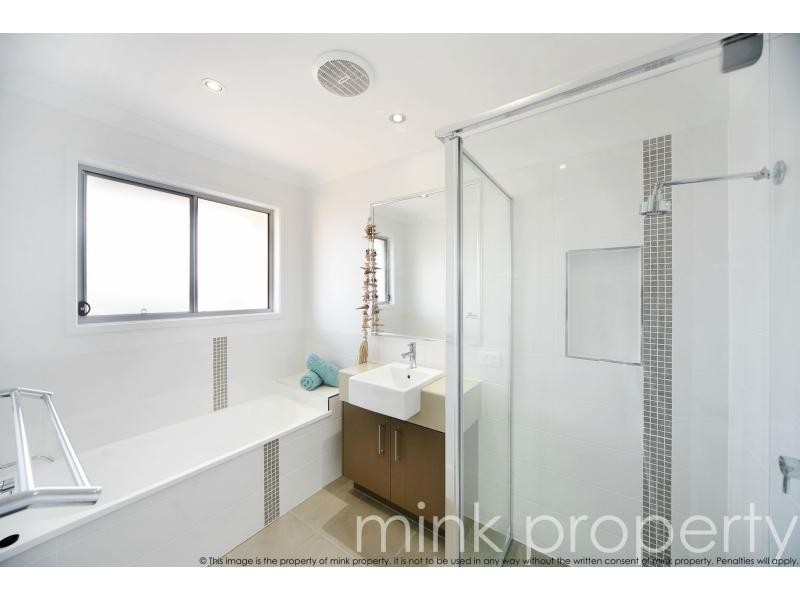 25 SWEETLIP Circuit, BRIGHTWATER, Mountain Creek QLD 4557