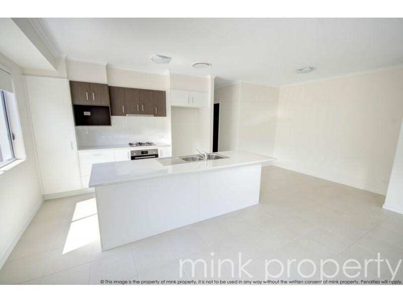 17 Brampton Crescent, BRIGHTWATER, Mountain Creek QLD 4557