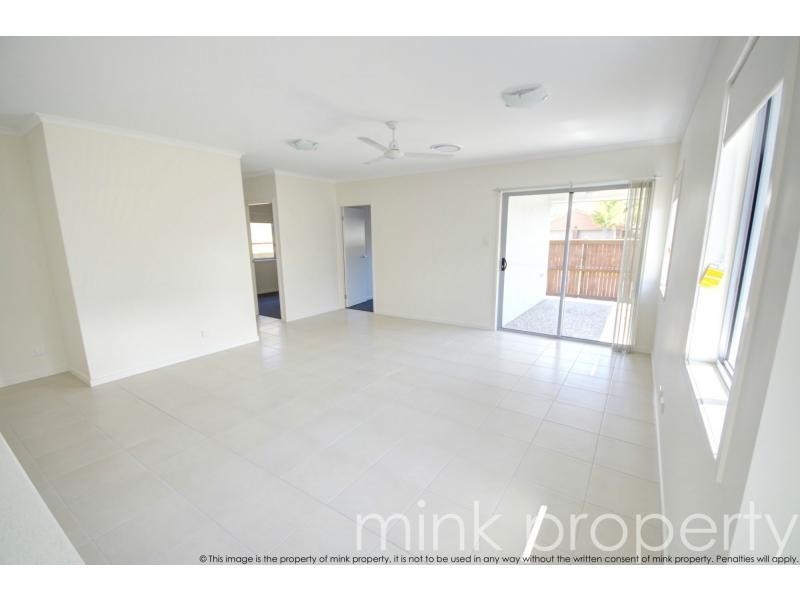 17 Brampton Crescent, BRIGHTWATER, Mountain Creek QLD 4557