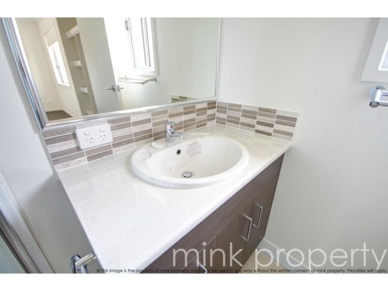 17 Brampton Crescent, BRIGHTWATER, Mountain Creek QLD 4557