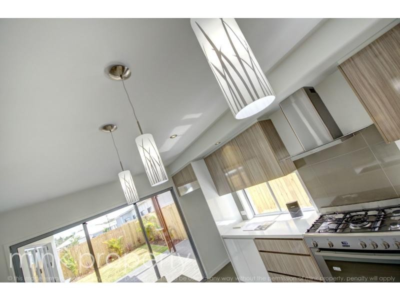 48 Brampton Crescent, BRIGHTWATER, Mountain Creek QLD 4557