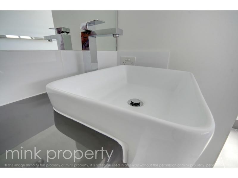 48 Brampton Crescent, BRIGHTWATER, Mountain Creek QLD 4557