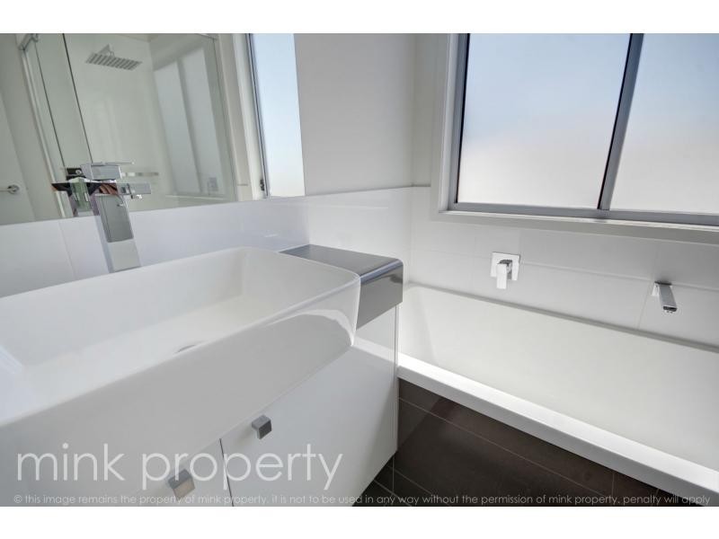 48 Brampton Crescent, BRIGHTWATER, Mountain Creek QLD 4557