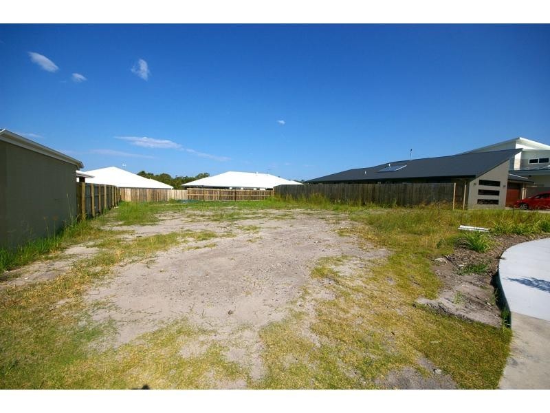 22 LARK Circuit, BRIGHTWATER, Mountain Creek QLD 4557