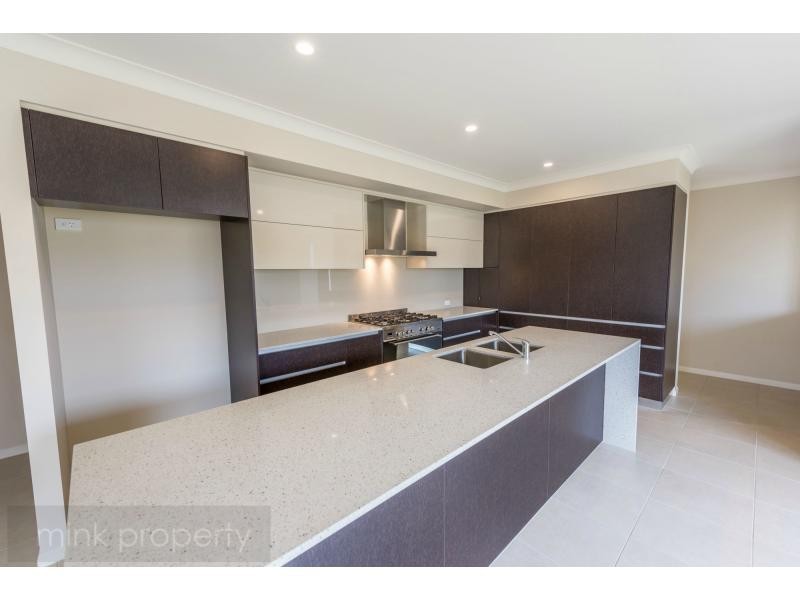 19 TARWHINE Place, BRIGHTWATER, Mountain Creek QLD 4557