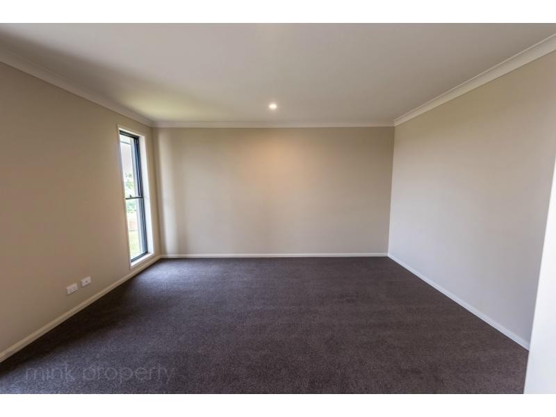 19 TARWHINE Place, BRIGHTWATER, Mountain Creek QLD 4557