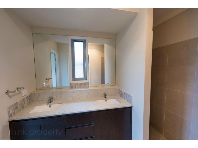 19 TARWHINE Place, BRIGHTWATER, Mountain Creek QLD 4557