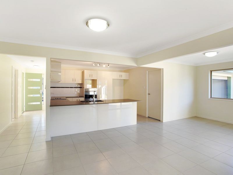 13 Skua Place, BRIGHTWATER, Mountain Creek QLD 4557