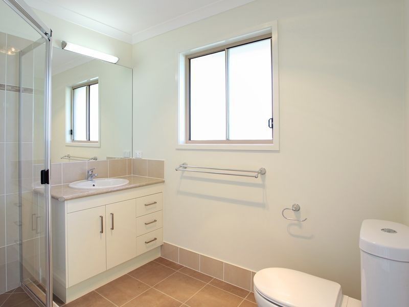 13 Skua Place, BRIGHTWATER, Mountain Creek QLD 4557