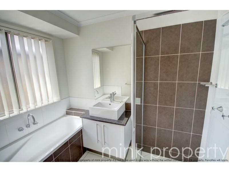 22 Skua Place, BRIGHTWATER, Mountain Creek QLD 4557