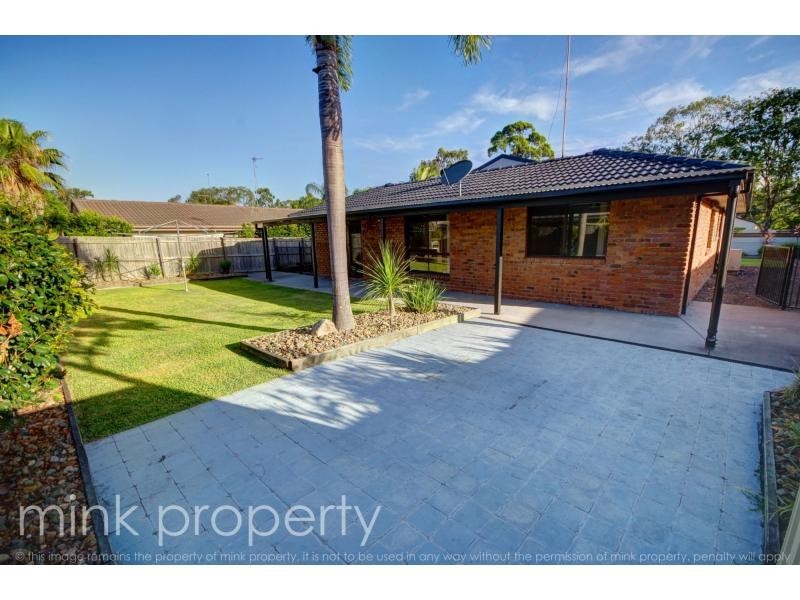 42 Karawatha Drive, Mountain Creek QLD 4557