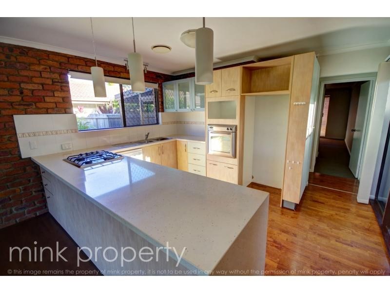42 Karawatha Drive, Mountain Creek QLD 4557
