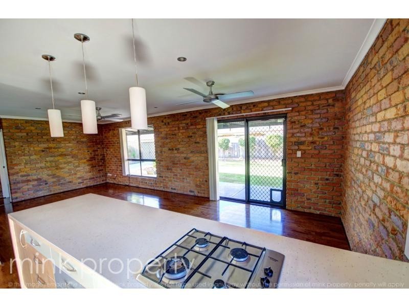 42 Karawatha Drive, Mountain Creek QLD 4557