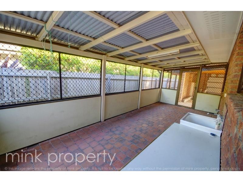 42 Karawatha Drive, Mountain Creek QLD 4557