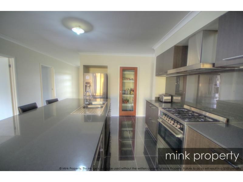 25 Amberjack Street, BRIGHTWATER, Mountain Creek QLD 4557