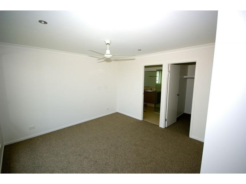 1 GARNET Street, BRIGHTWATER, Mountain Creek QLD 4557
