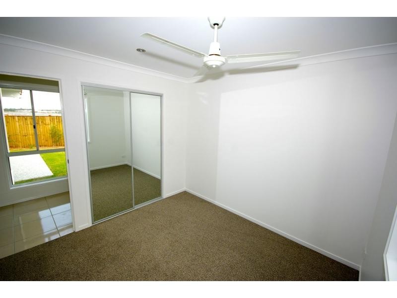 1 GARNET Street, BRIGHTWATER, Mountain Creek QLD 4557