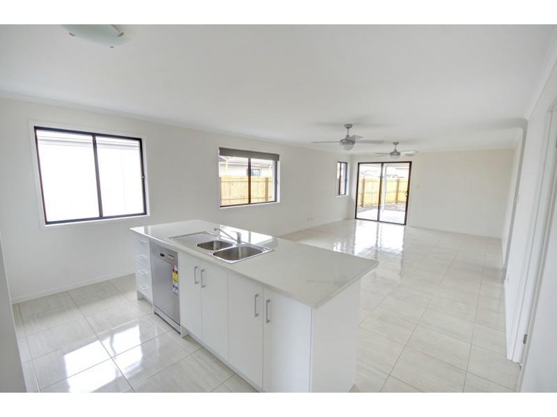 57 Brampton Crescent, BRIGHTWATER, Mountain Creek QLD 4557