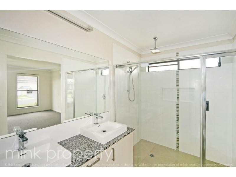 5 OSMANTHUS Close, BRIGHTWATER, Mountain Creek QLD 4557