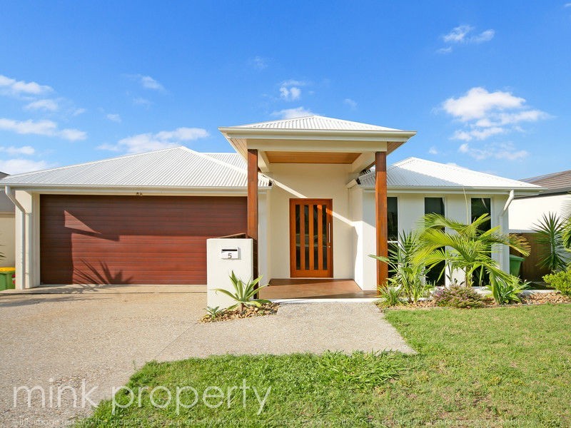5 ROBUR CRESCENT, BRIGHTWATER, Mountain Creek QLD 4557