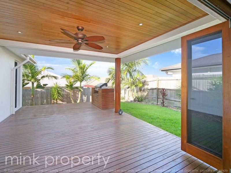 5 ROBUR CRESCENT, BRIGHTWATER, Mountain Creek QLD 4557