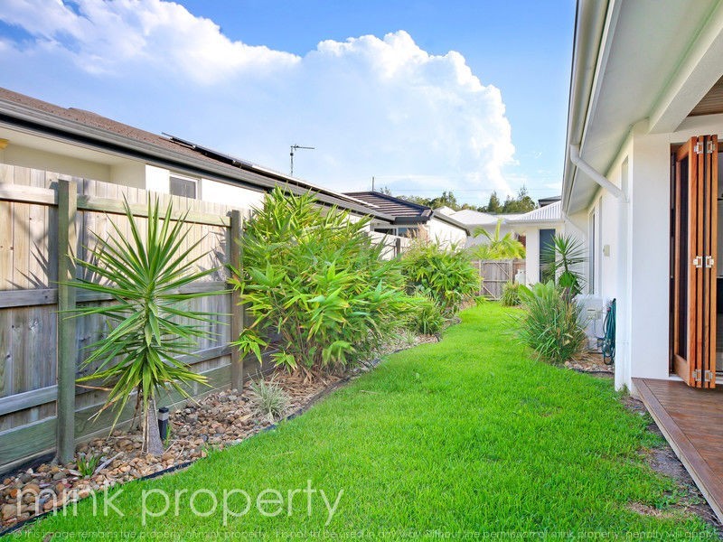 5 ROBUR CRESCENT, BRIGHTWATER, Mountain Creek QLD 4557