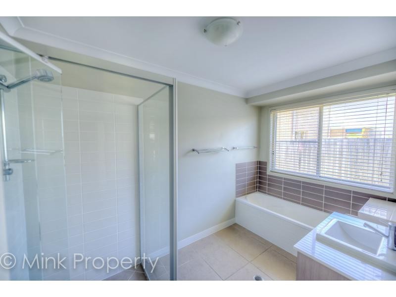 3 Frangipani Place, Brightwater, Mountain Creek QLD 4557