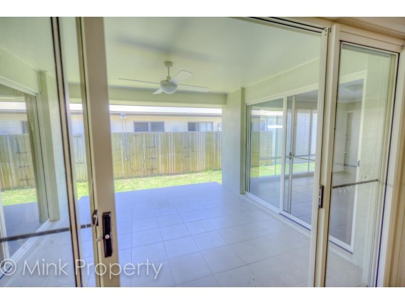3 Frangipani Place, Brightwater, Mountain Creek QLD 4557