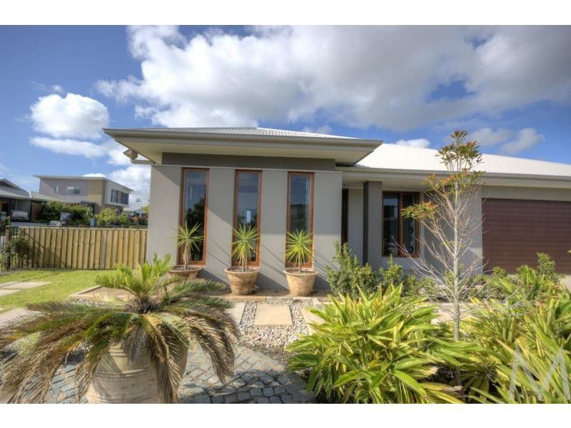 14 PONYTAIL Circuit, BRIGHTWATER, Mountain Creek QLD 4557