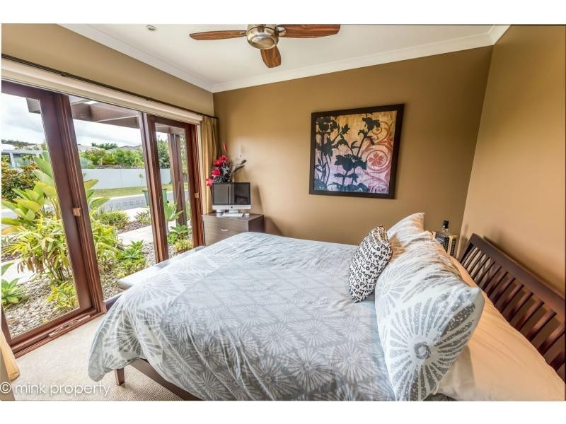 11 PONYTAIL Circuit, BRIGHTWATER, Mountain Creek QLD 4557