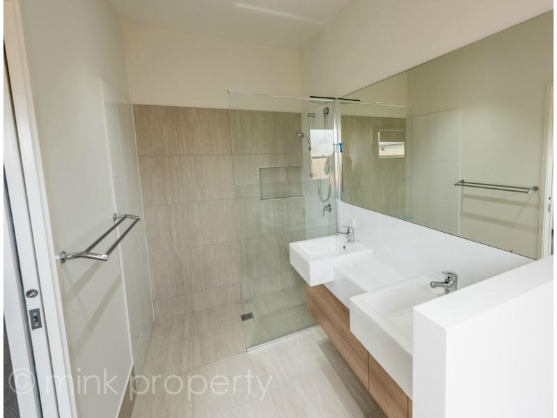 12 Great Keppel Crescent, BRIGHTWATER, Mountain Creek QLD 4557