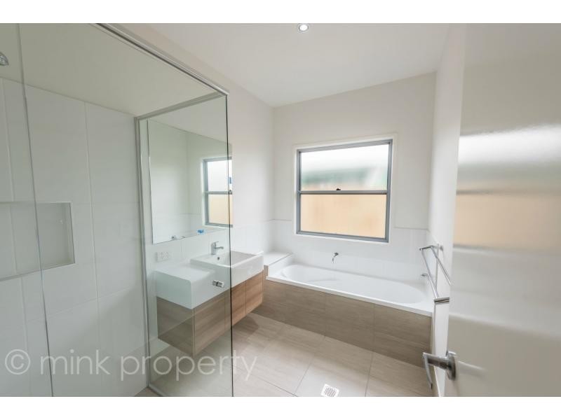 12 Great Keppel Crescent, BRIGHTWATER, Mountain Creek QLD 4557