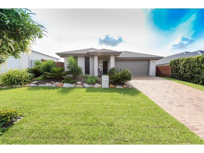 10 MYRTUS Street, BRIGHTWATER, Mountain Creek QLD 4557