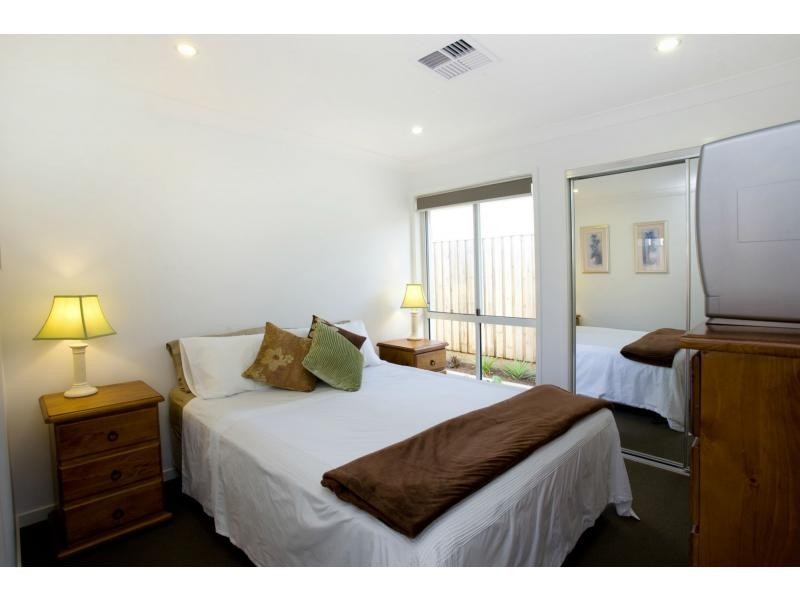 14 Skua Place, BRIGHTWATER, Mountain Creek QLD 4557