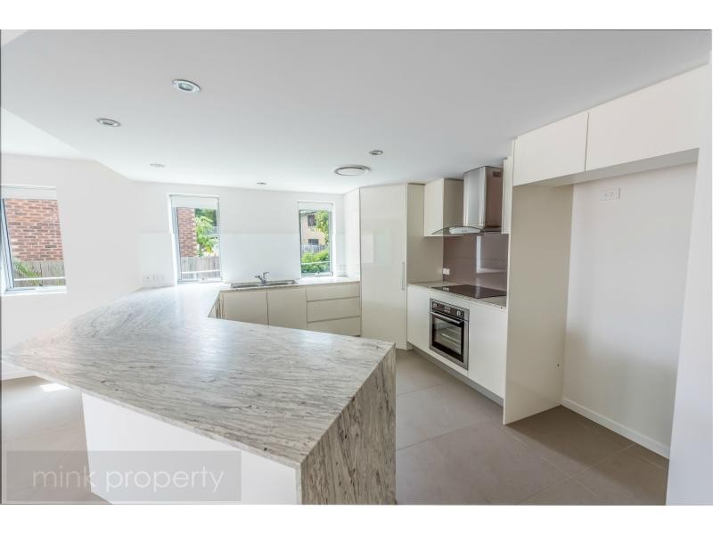 Unit 1/81 BUDERIM Avenue, Mooloolaba QLD 4557