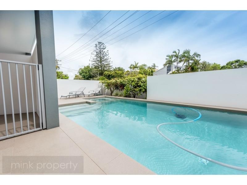 Unit 1/81 BUDERIM Avenue, Mooloolaba QLD 4557