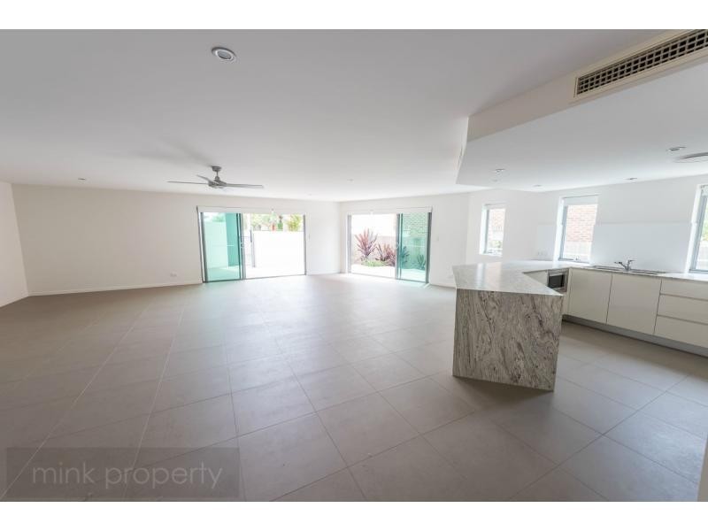 Unit 1/81 BUDERIM Avenue, Mooloolaba QLD 4557