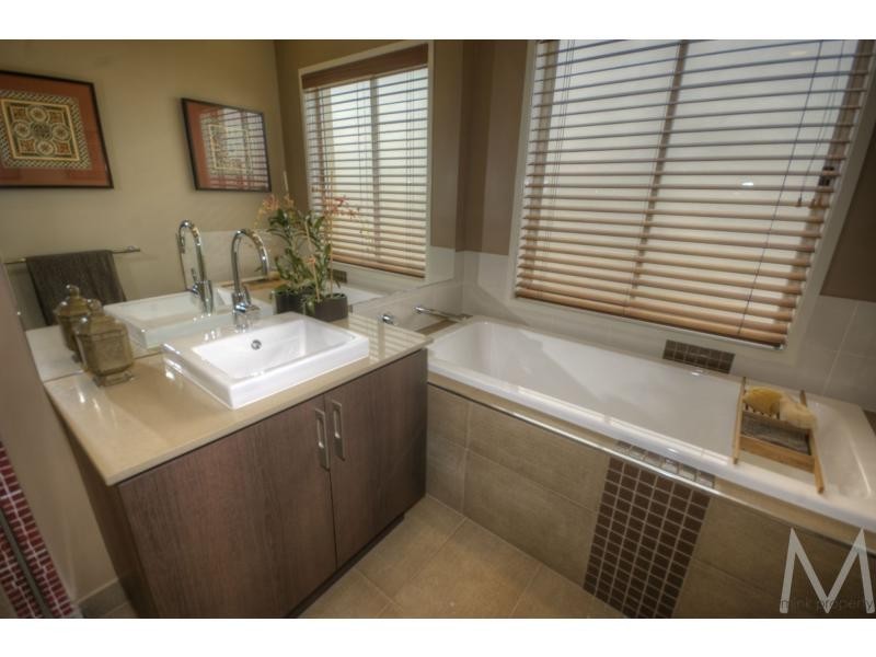 11 PONYTAIL Circuit, BRIGHTWATER, Mountain Creek QLD 4557