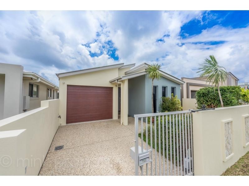 5 NEVIS Court, KAWANA ISLAND, Kawana Island QLD 4575