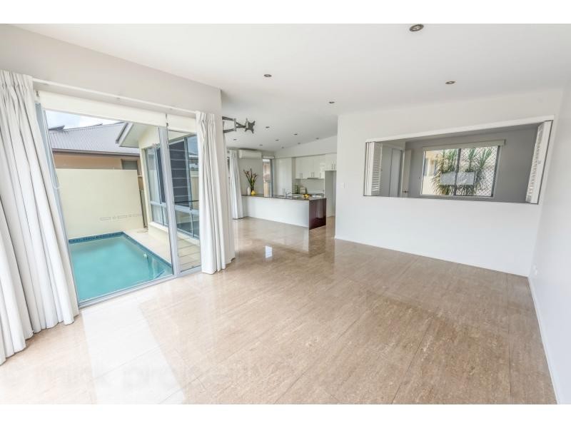 5 NEVIS Court, KAWANA ISLAND, Kawana Island QLD 4575