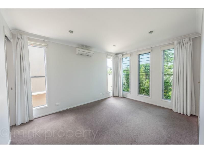 5 NEVIS Court, KAWANA ISLAND, Kawana Island QLD 4575